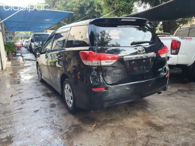 Toyota Wish 2009 — foto 7