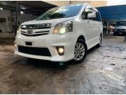 TOYOTA NEW NOAH RECIEN-IMPORT FULL SIN USO EN PY 🇵🇾 AÑO 2010MOTOR 2.0