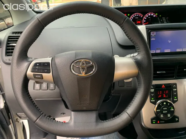 Toyota Noah 2010 — foto 5