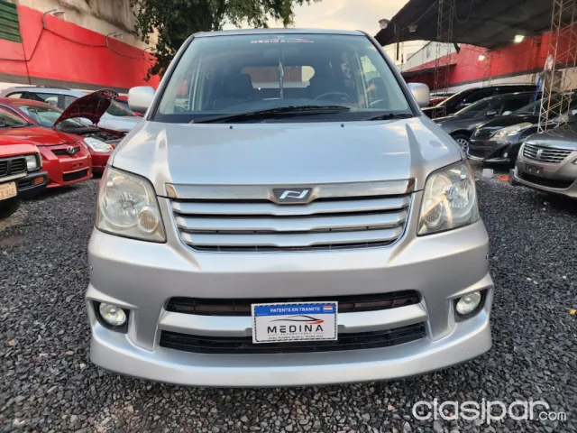 Toyota Noah 2003 — foto 3
