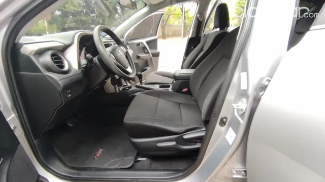 Toyota Rav4 2017 - foto 8