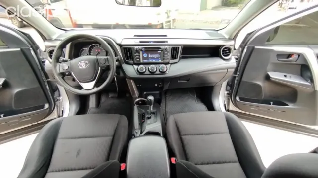 Toyota Rav4 2017 — foto 7