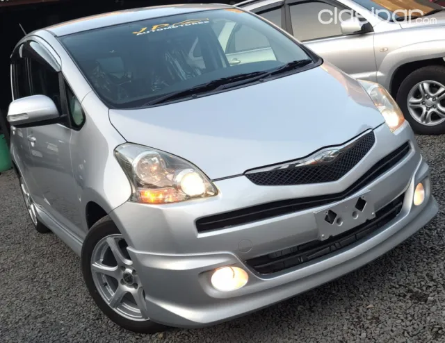 Toyota Ractis 2008 - foto 2
