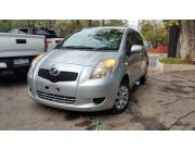 VENDO TOYOTA NEW VITZ RECIEN IMPORT SIN USO EN PY AÑO 2006 MOTOR 1.3