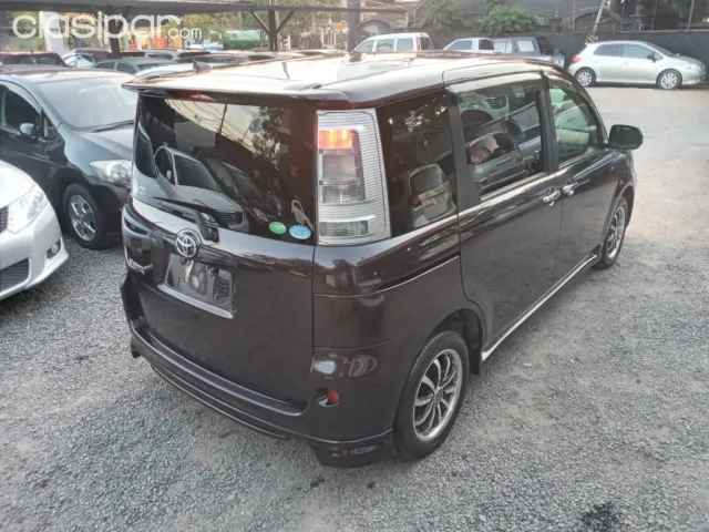 Toyota Sienta 2012 — foto 7