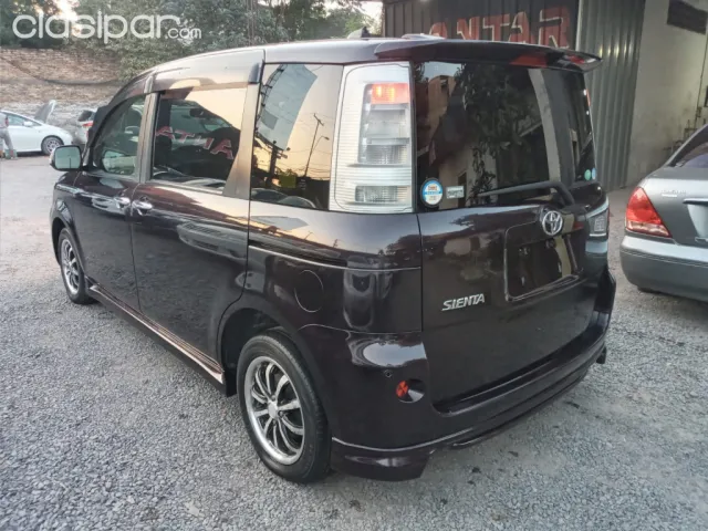 Toyota Sienta 2012 - foto 8