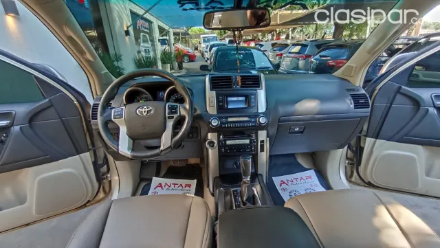 Toyota Land Cruiser 2010 — foto 7