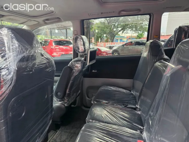 Toyota Noah 2005 — foto 6