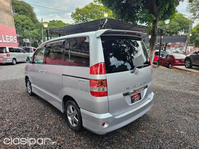 Toyota Noah 2005 — foto 8