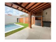 en venta amplio duplex con piscina en loma merlo luque