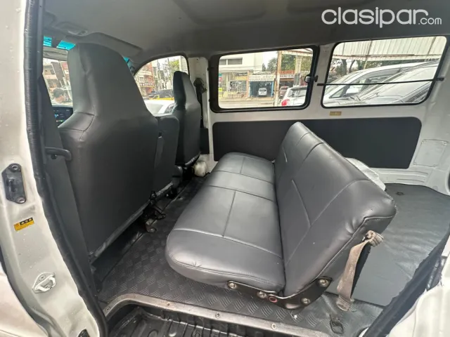 Toyota Noah 2001 — foto 4