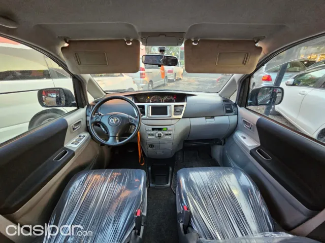 Toyota Voxy 2005 — foto 4