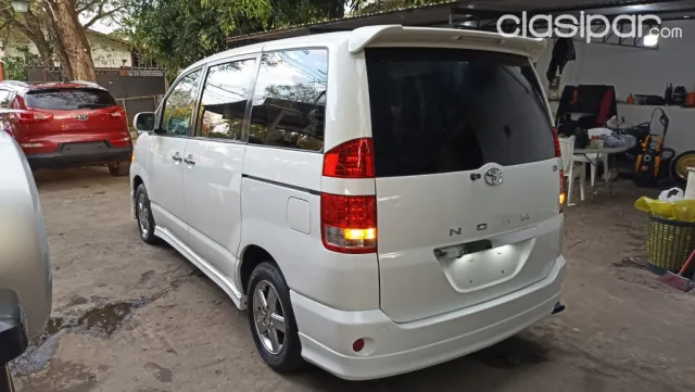 Toyota Noah 2005 — foto 6