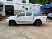 Toyota Hilux SRV 2014 motor 3.0 mecánico 4x2 📍 Recibimos vehículo y financiamos ✅️