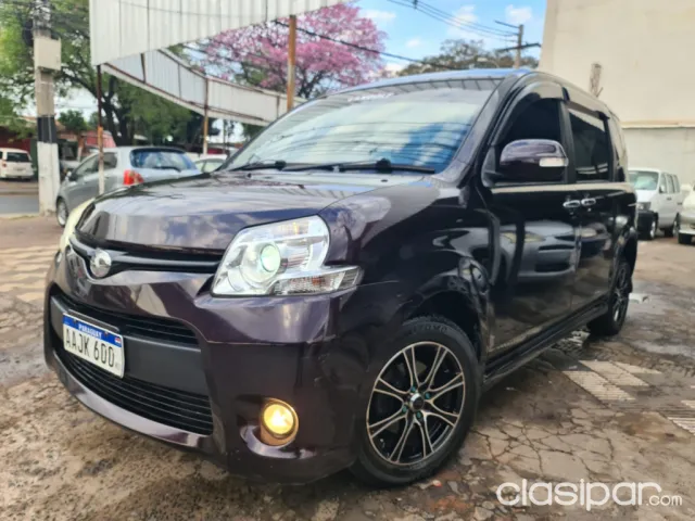 Toyota Sienta 2011 - foto 2