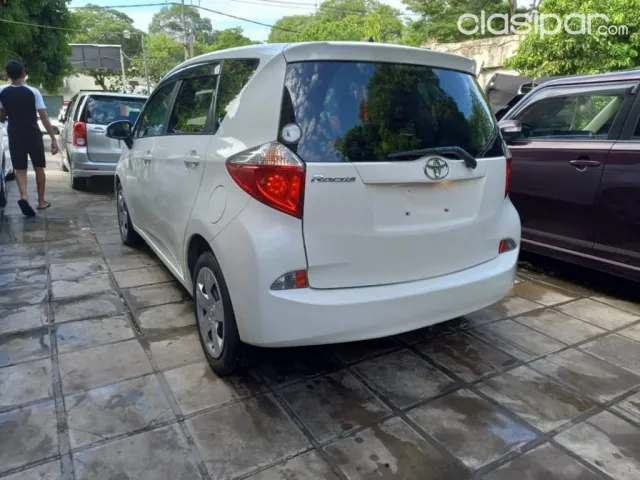 Toyota New Ractis 2011 — foto 3