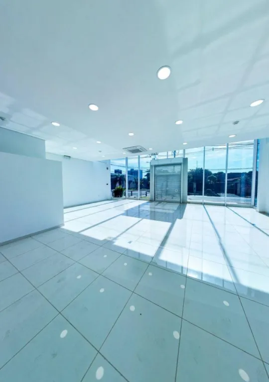 VENDO IMPORTANTE DEPOSITO CON SHOWROOM ZONA SHOPPING MULTIPLAZA‼️ C-1124 — foto 2