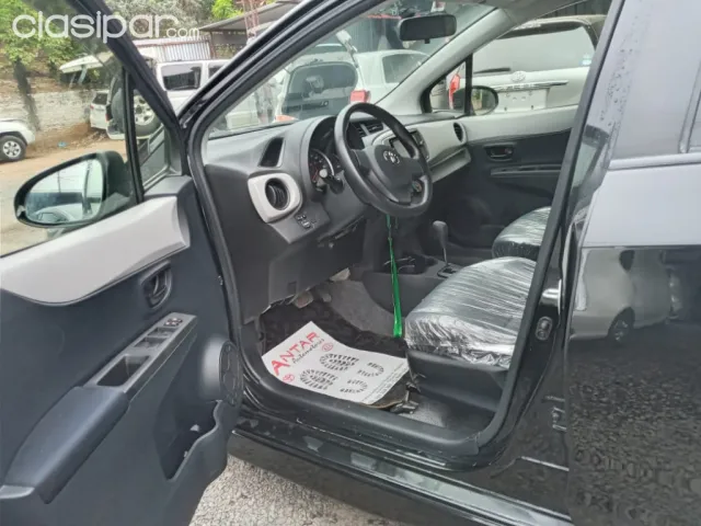 Toyota Vitz 2012 — foto 7