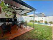 Casa con piscina amoblada barrio felicidad Lambaré