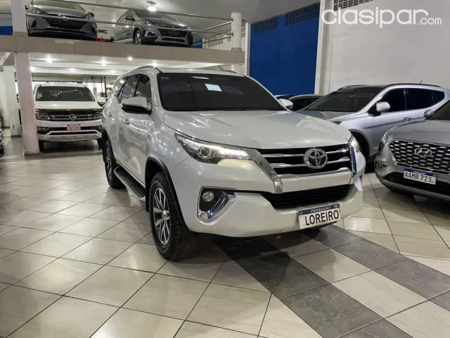 Toyota Fortuner 2018 — foto 3