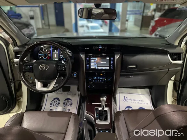 Toyota Fortuner 2018 - foto 8