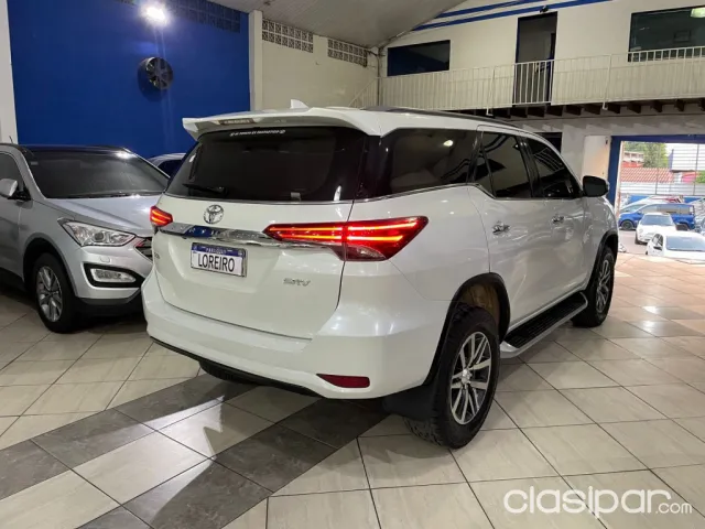 Toyota Fortuner 2018 — foto 7