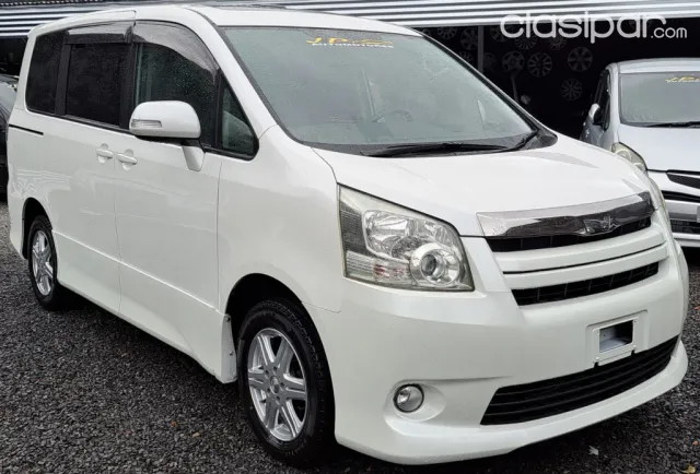 Toyota Noah 2008 — foto 2