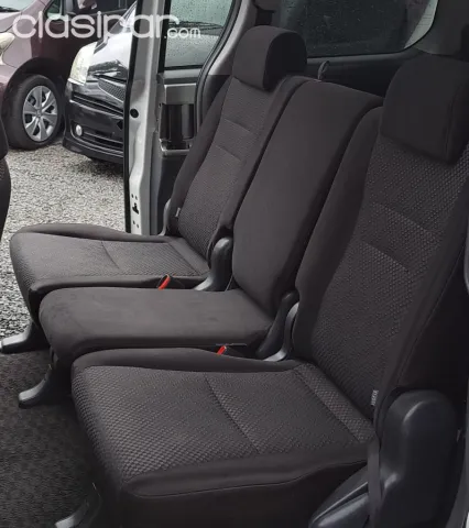 Toyota Noah 2008 — foto 3