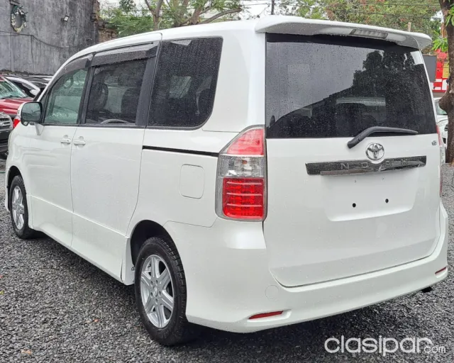 Toyota Noah 2008 — foto 5