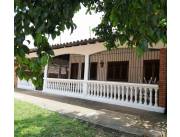 Casa Amoblada y Equipada con Terreno en Areguá