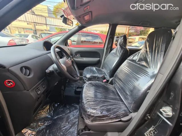 Toyota Sienta 2012 — foto 4