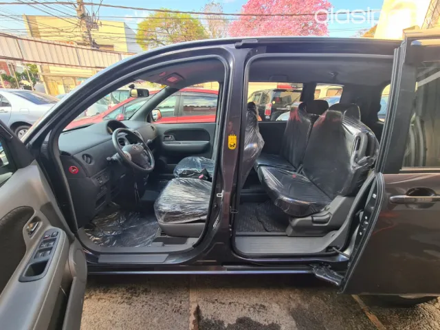 Toyota Sienta 2012 — foto 6