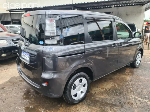 Toyota Sienta 2012 — foto 7