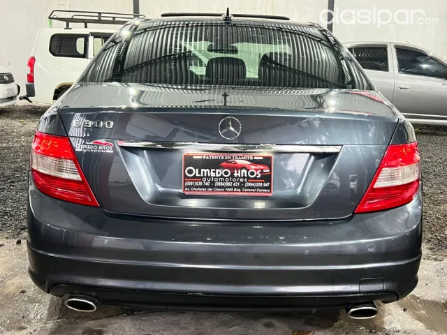 Mercedes-Benz C300 2009 — foto 8