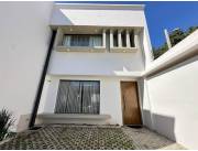 EN VENTA HERMOSO DUPLEX EN ASUNCION LOMA PYTA