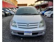 Vendo Toyota IST Recién importado Año 2004/5 Motor 1.3 Automático Naftero Interior