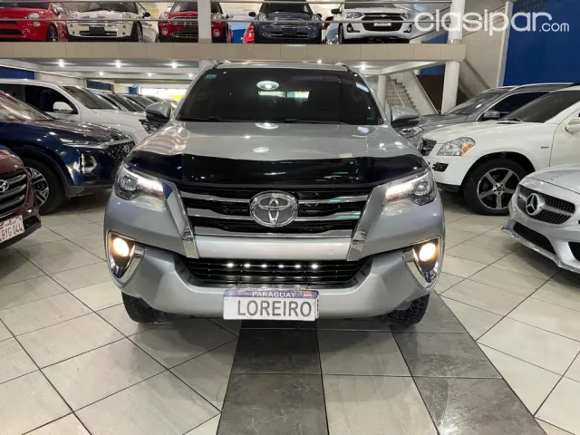 Toyota Fortuner 2020 — foto 2