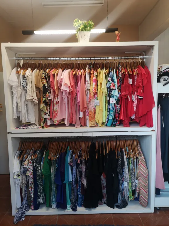 REMATO TIENDA BOUTIQUE DE ROPAS AMOBLADO Y EQUIPADO — foto 2
