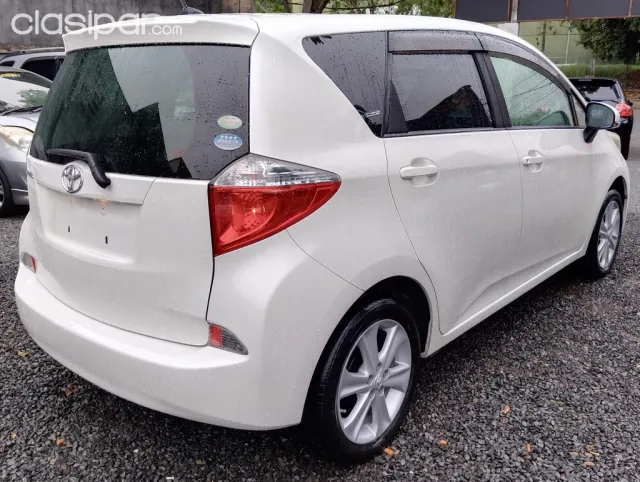 Toyota New Ractis 2011 — foto 7
