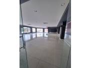 Alquilo Salón de 155 m2 en Zona Privilegiada de Villa Morra-LAP5660918