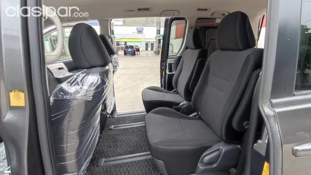 Toyota Noah 2011 — foto 4