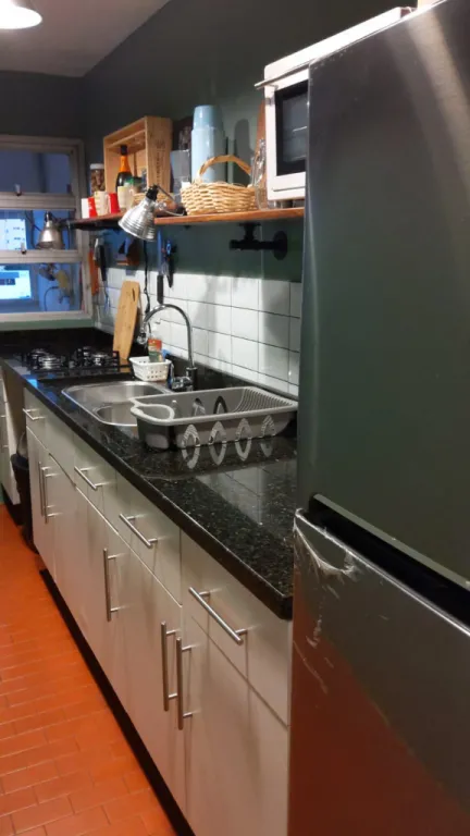 lindo depto. de 2 dorm. en Brasil esq. 25 de Mayo, precio de Oferta. — foto 2