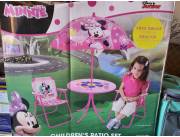 Mesa y silla de patio, version Minnie