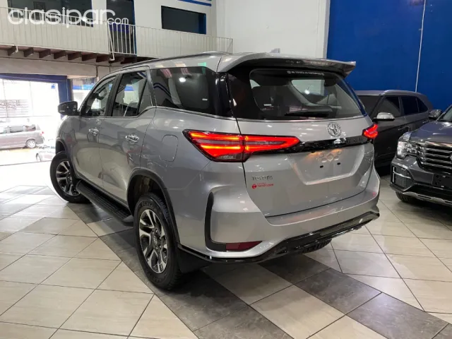 Toyota Fortuner 2024 — foto 5