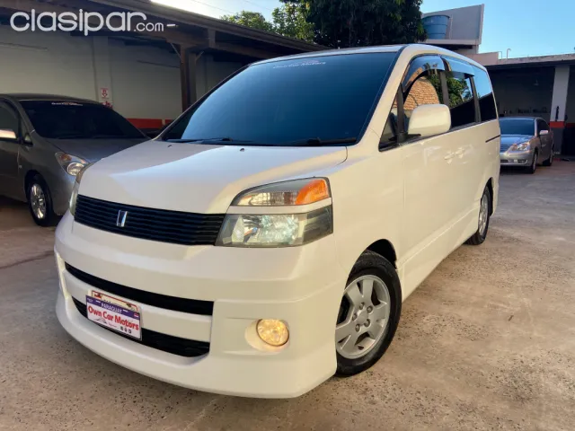 Toyota Voxy 2003 — foto 3