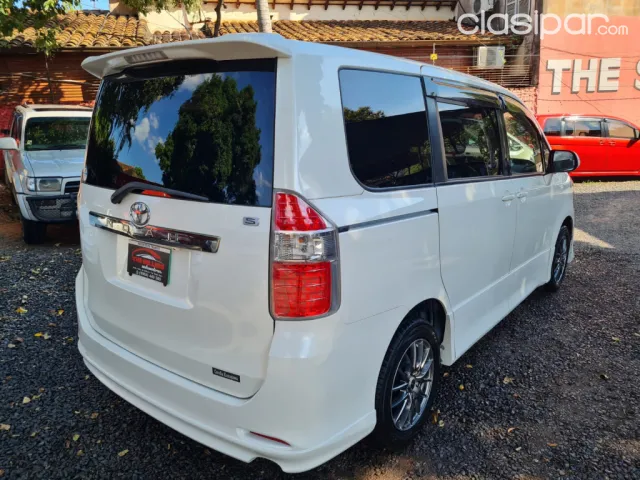 Toyota Noah 2008 — foto 3