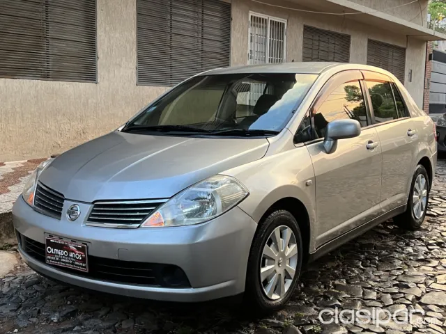 Nissan Tiida 2005 - foto 2