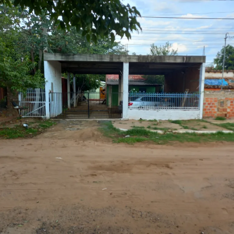 Oferta Vendo Casa en Barrio Santa Ana - San Lorenzo — foto 2