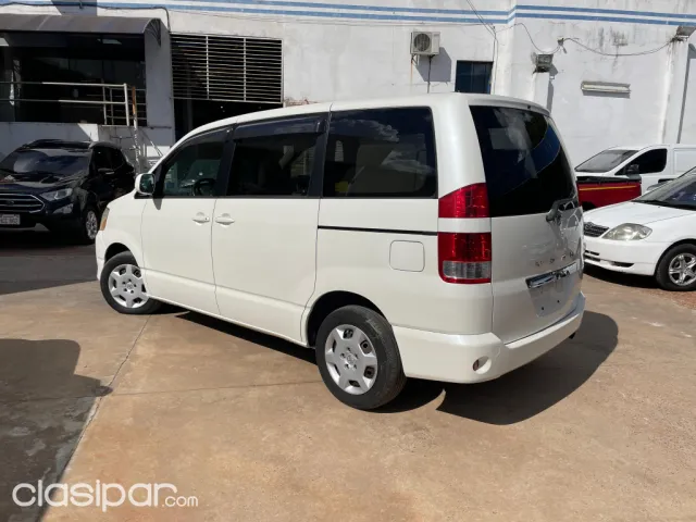 Toyota Noah 2004 — foto 4