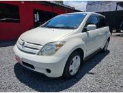TOYOTA IST AÑO 2004 REAL REC IMPORT